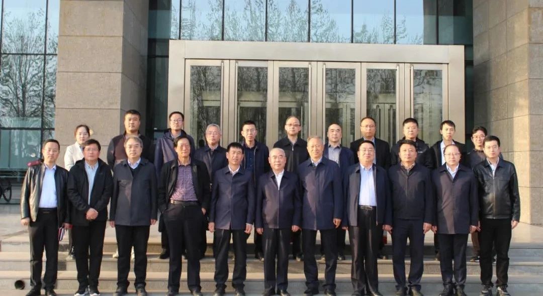 “路保姆产业学院”第一届理事会成立大会隆重召开(图5)