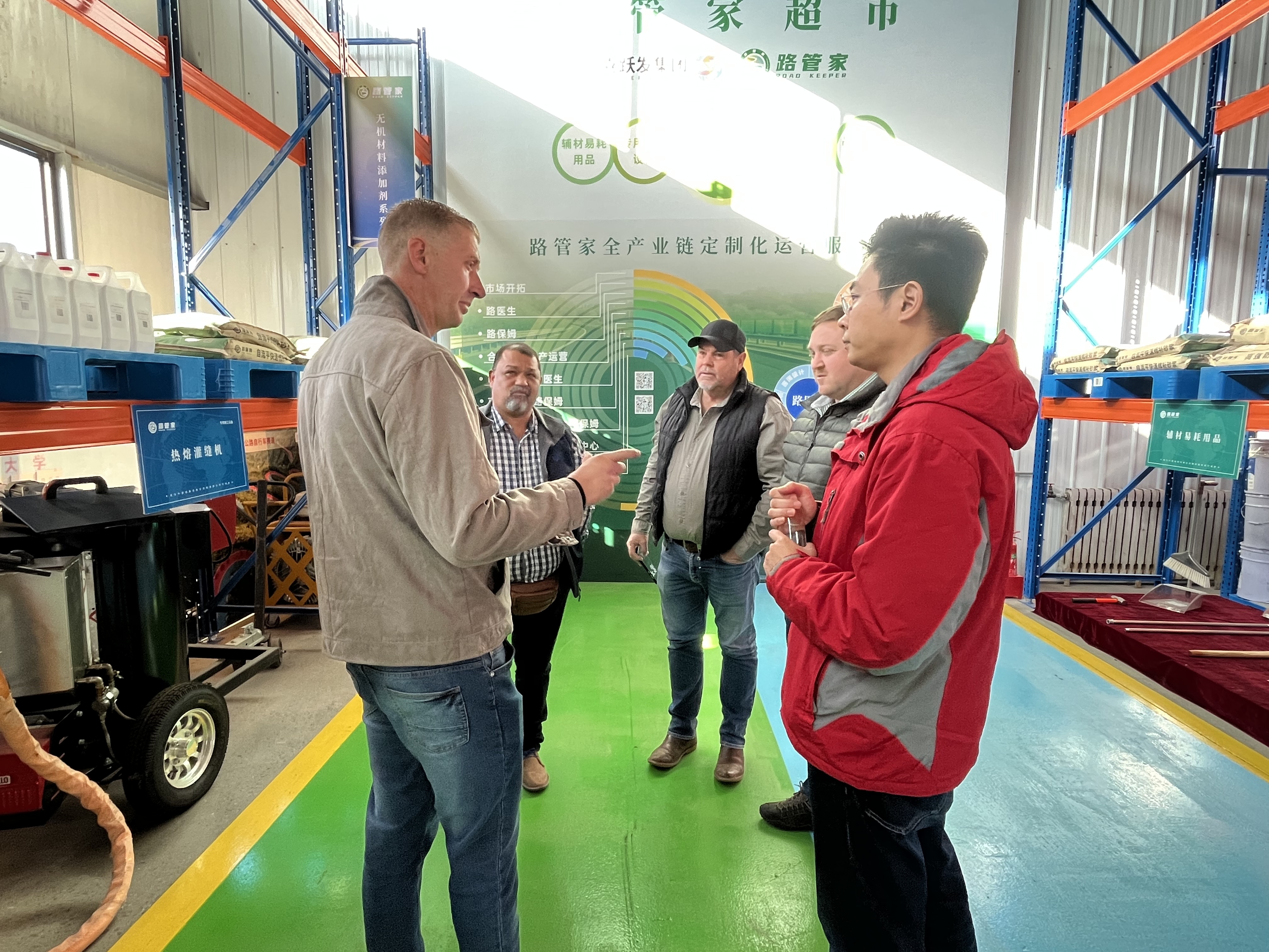 南非Tosas公司代表团到访喜跃发集团深化技术交流与合作(图5) 4.jpg