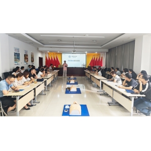 “救”在身边 护安同行｜公司AED急救培训圆满落幕，应急守护再升级