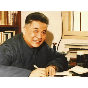 邓稼先：为国奉献 简朴生活