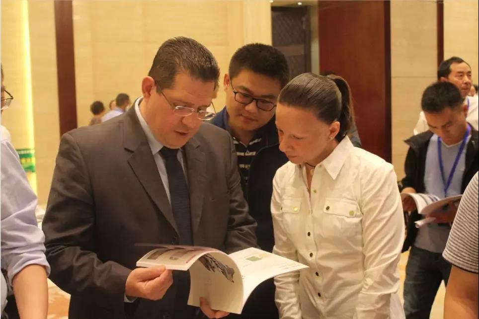 喜跃发彩色路面、再生材料及工艺亮相第五届全国绿色公路技术交流会(图6)