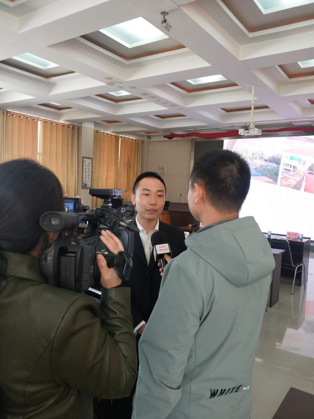 时代新人说——改革创新、奋发有力”先进典型巡讲在喜跃发公司召开专场报告(图9)