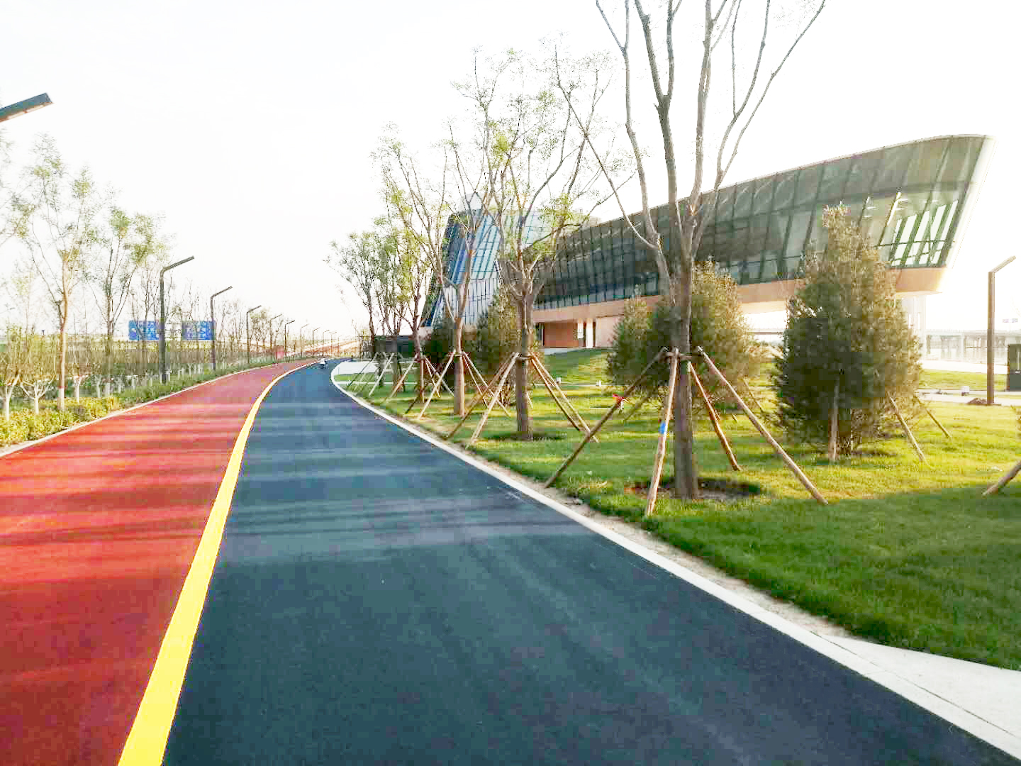 彩色道路——太原市汾河三期慢道(图1)