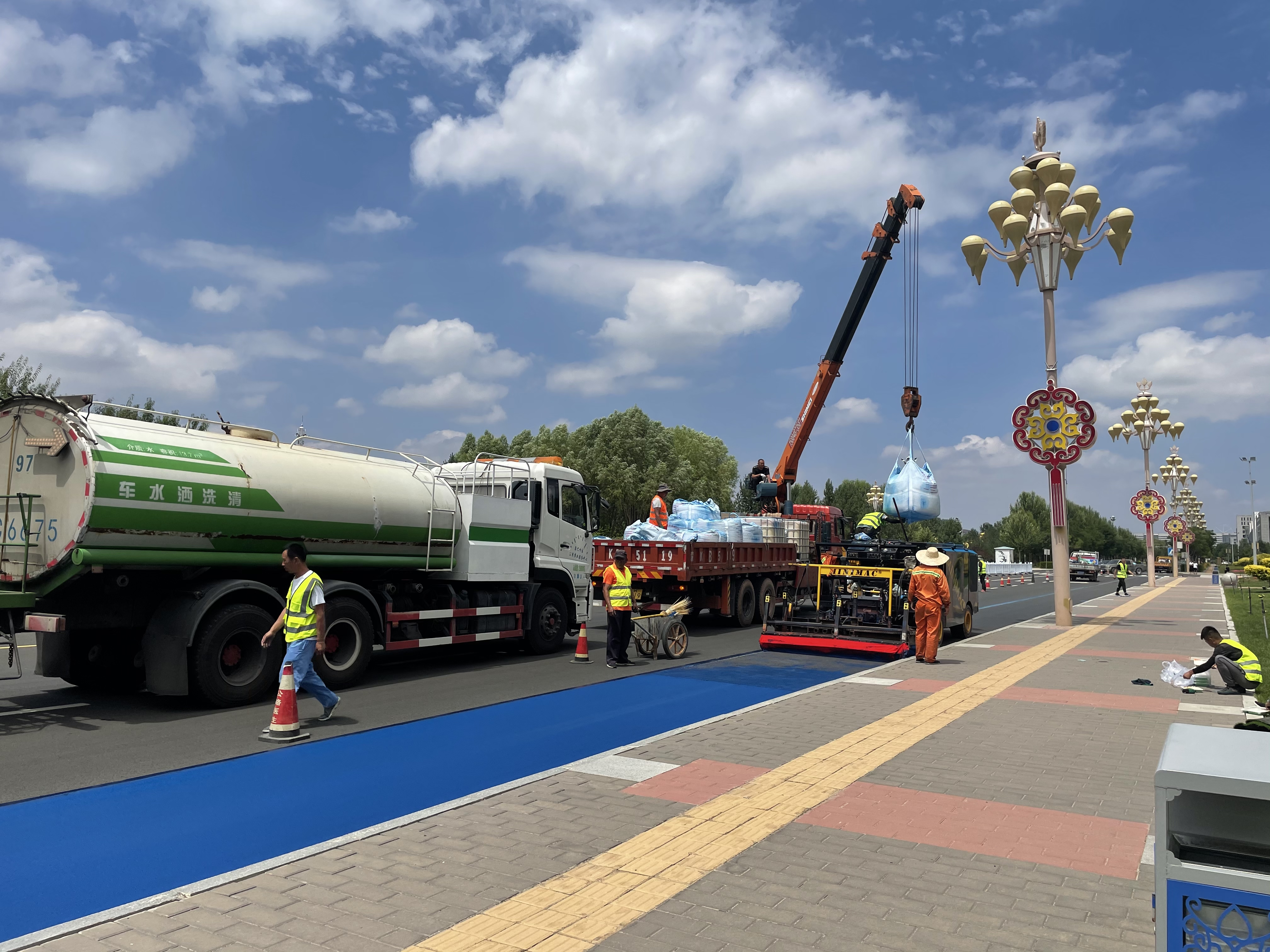 喜跃发彩色材料助力鄂尔多斯市道路提档升级(图2)